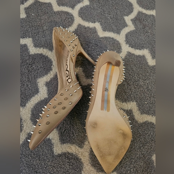 Sam Edelman Tan Studded heels. Size 6 - Picture 2 of 2